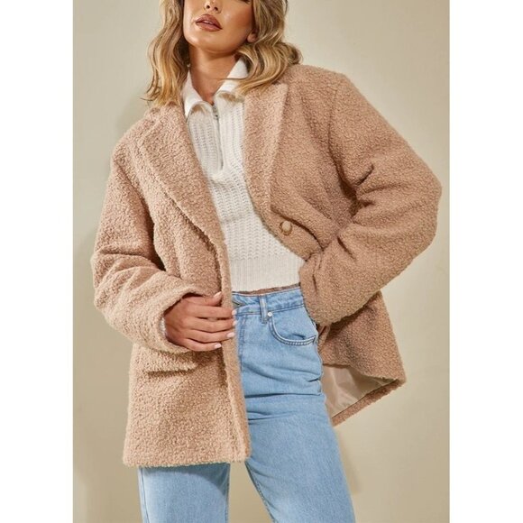 NWT PRETTYLITTLETHING BOUCLE LONGLINE OVERSIZED CURVED HEM BLAZER Size US 4 Colo - Picture 1 of 8